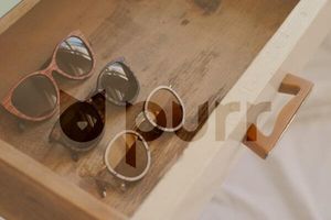 Скільки пар сонцезахисних окулярів має бути в твоєму гардеробі? фото