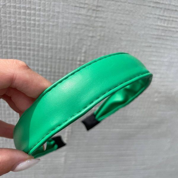 Шкіряний тонкий ободок, зелений арт.21GW119-4 21GW119-4 фото